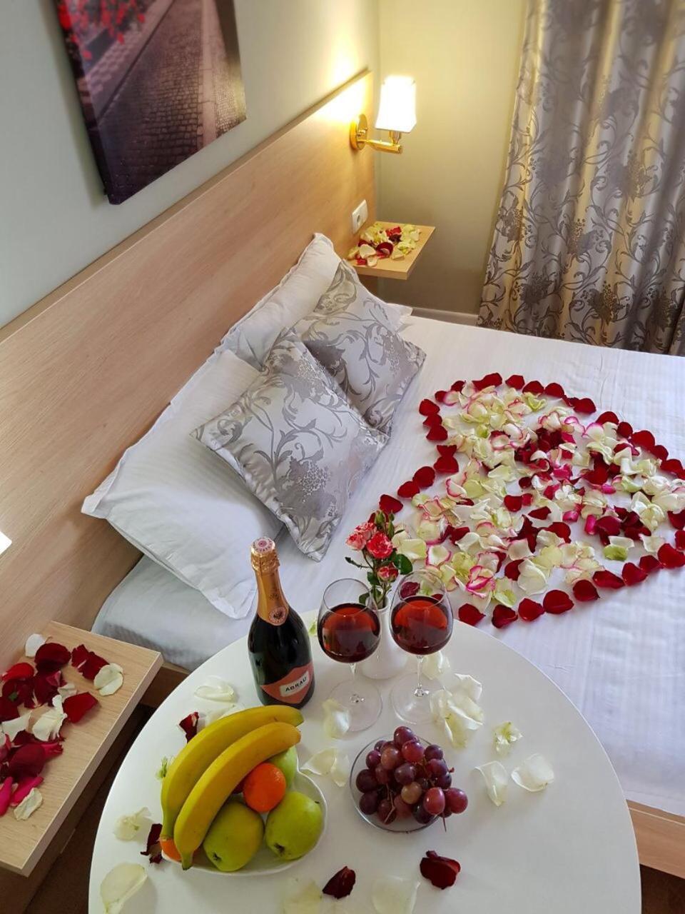 Sky Hotel Μπισκέκ Εξωτερικό φωτογραφία